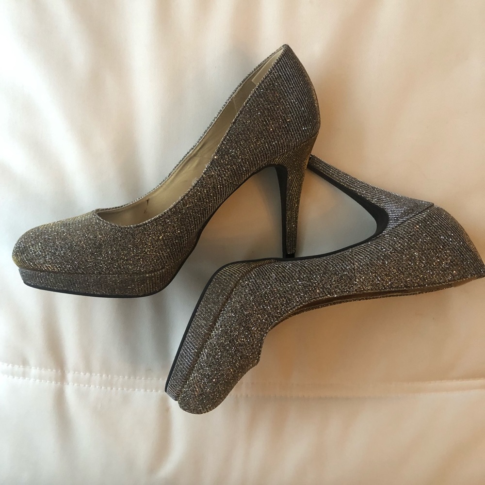 Fioni sparkly heels